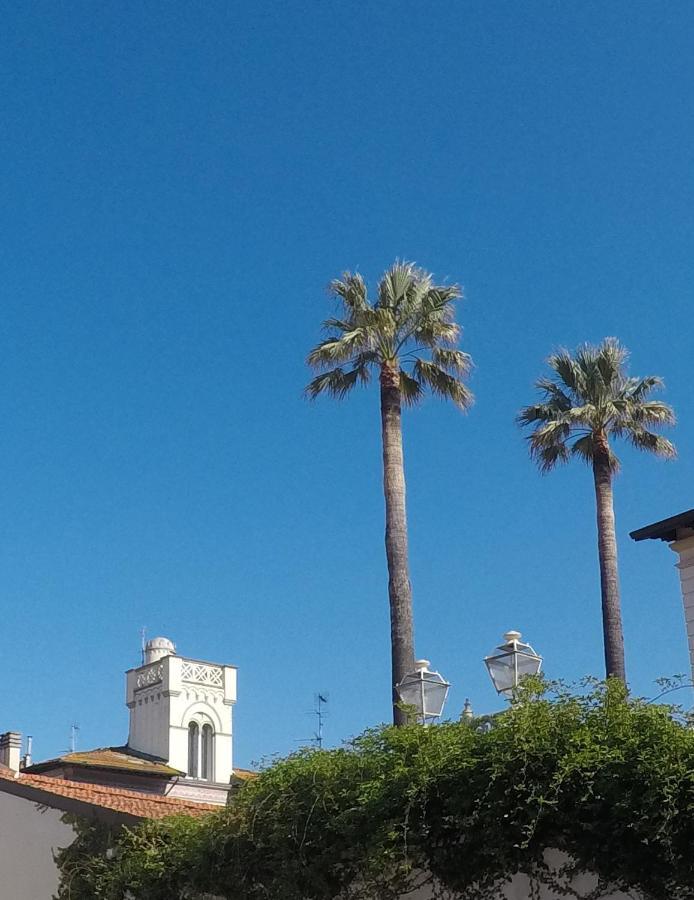 Torre Della Darsena Apartment Viareggio Bagian luar foto